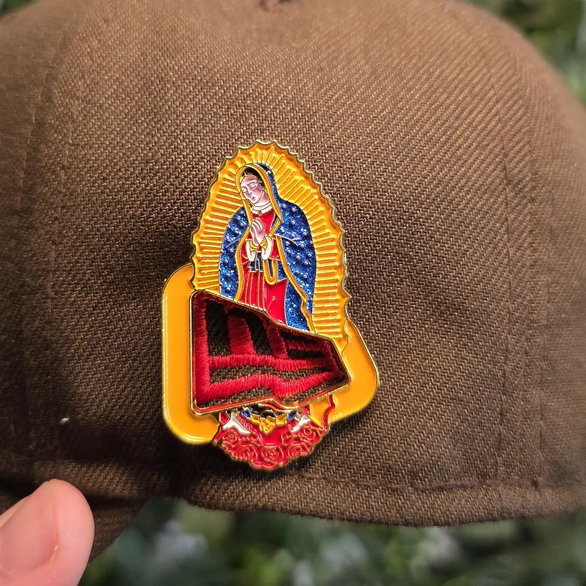 Hat Pin – New Era Virgin Mary - Gambar 2